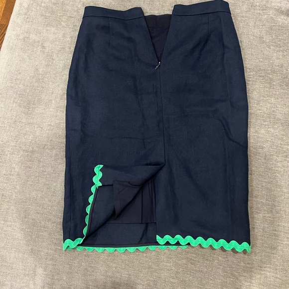 *$5 off Any Two Items* JCrew Pencil Skirt - Picture 2 of 7